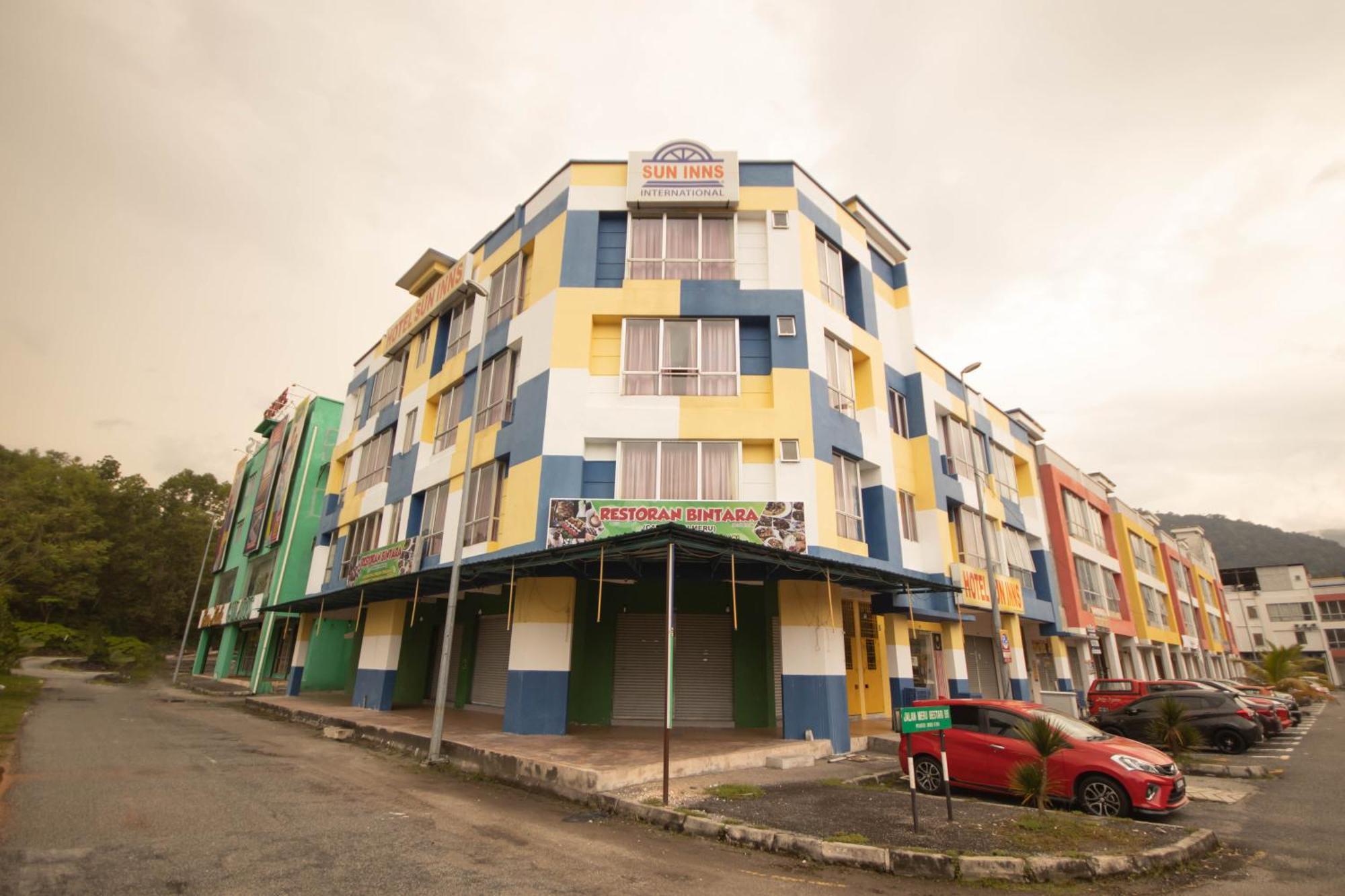 Sun Inns Hotel Meru Raya Chemor Dış mekan fotoğraf